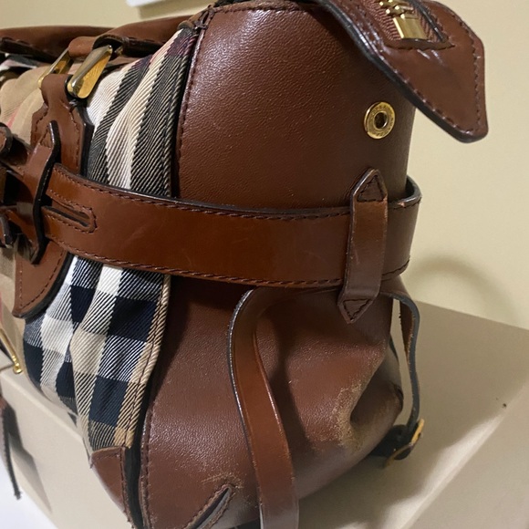 Collectors Burberry Lam skin Hobo Equestrian Purse - Picture 6 of 6